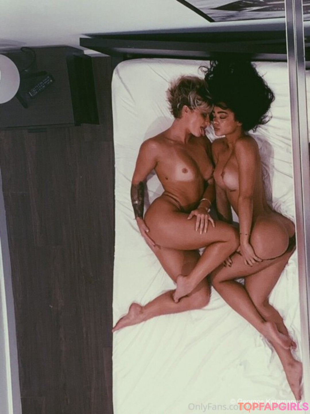 Naakte gelekte OnlyFans-foto van Demi Dollars #112