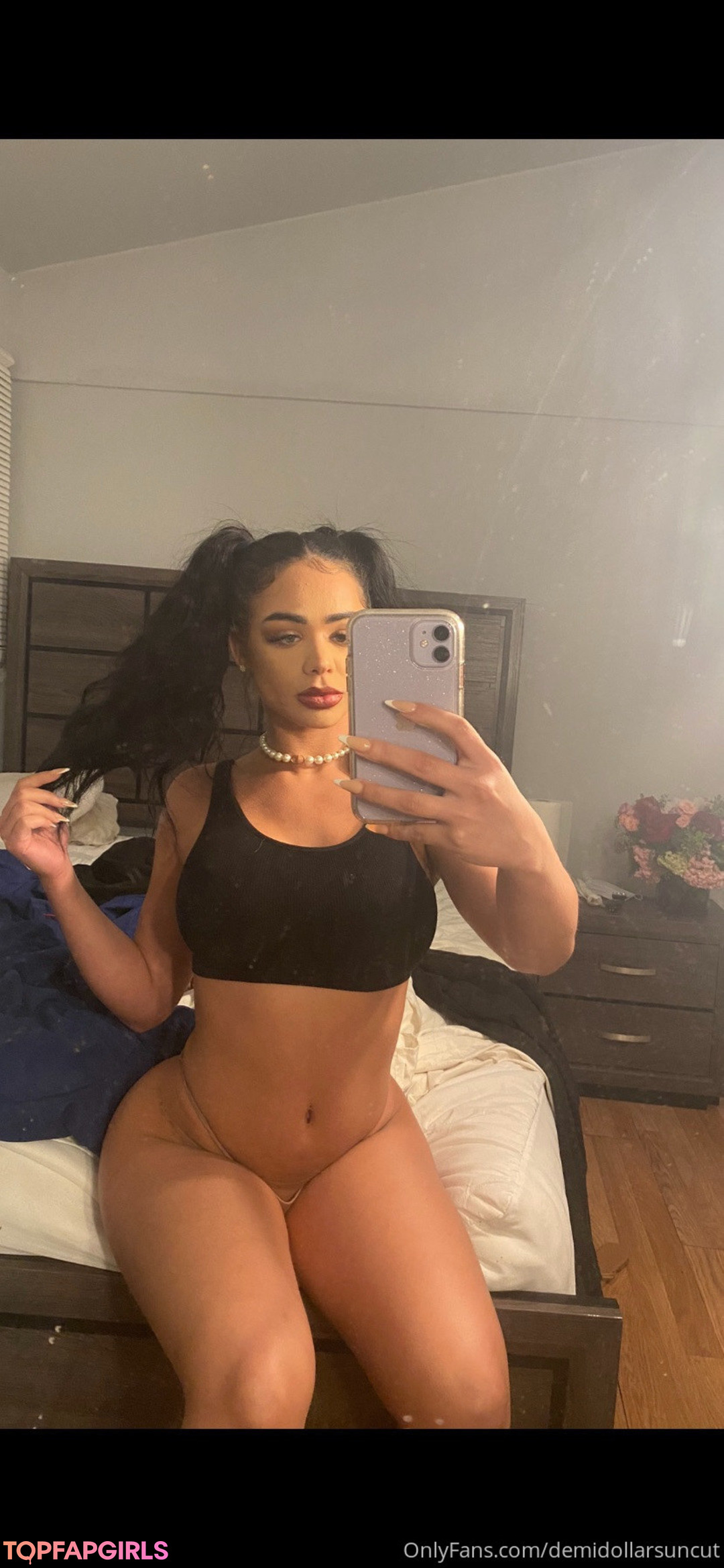 Naakte gelekte OnlyFans-foto van Demi Dollars #7