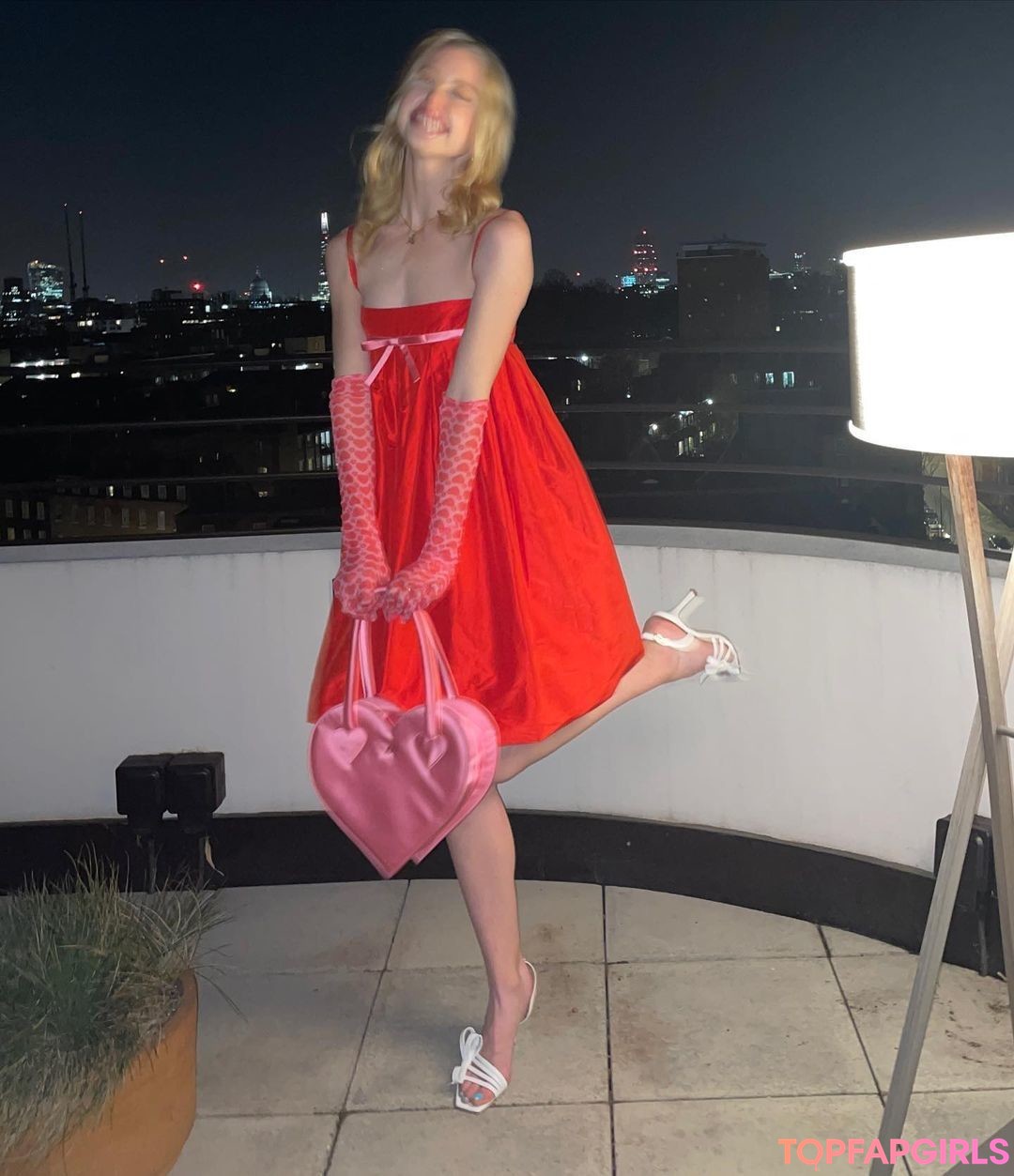 Naakte gelekte OnlyFans-foto van Chloe Cherry #17