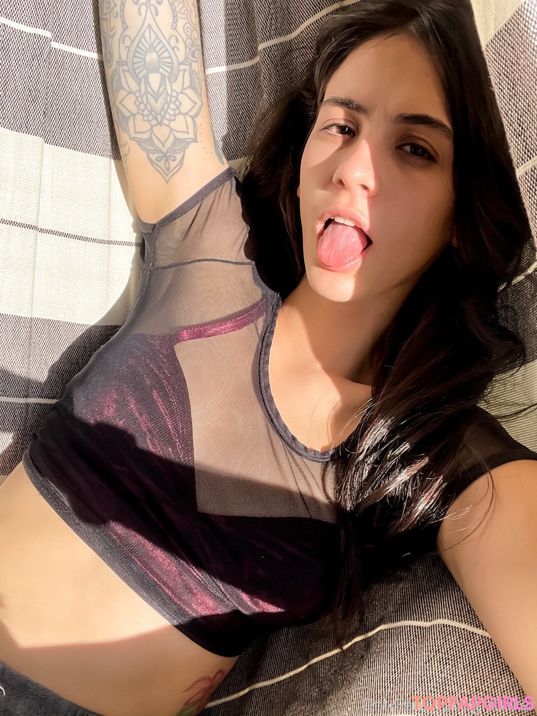 Naakte gelekte OnlyFans-foto van Gia Baker #251