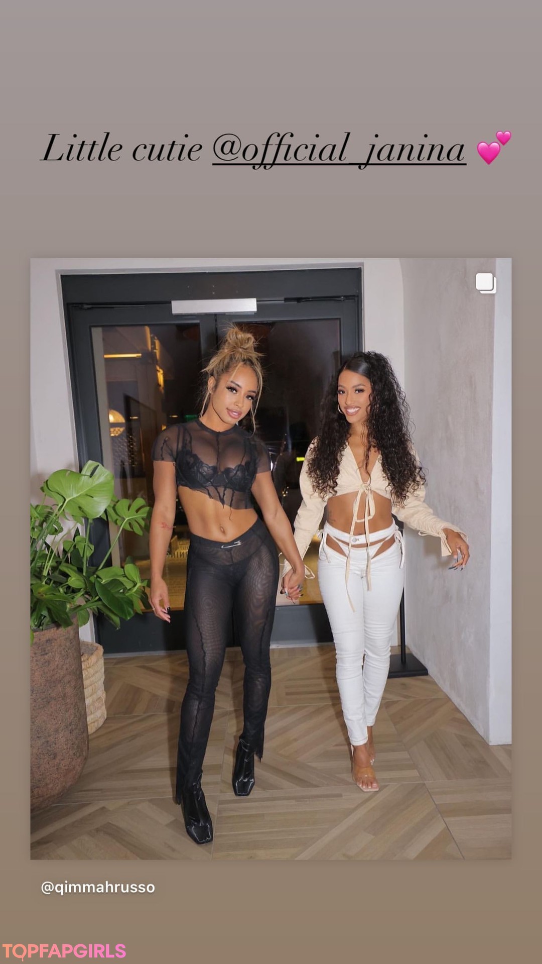 Naakte gelekte OnlyFans-foto van Qimmah Russo #572