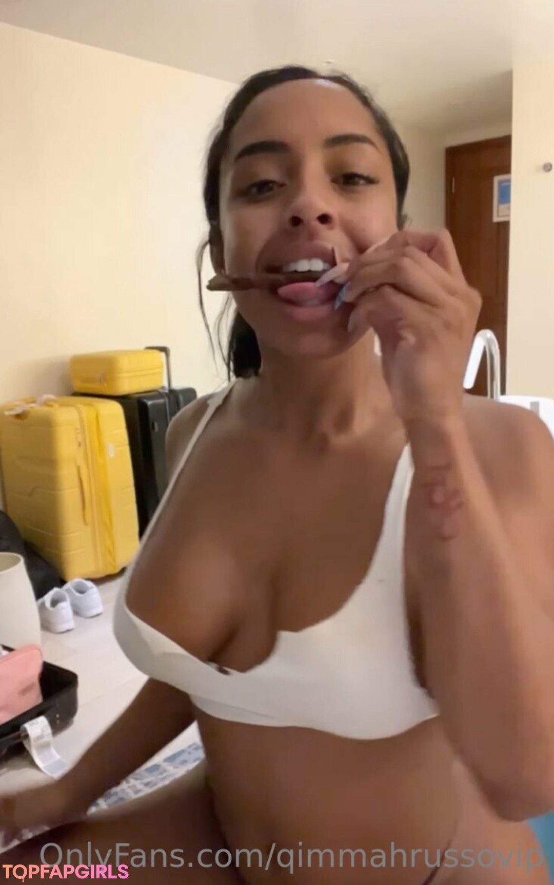 Naakte gelekte OnlyFans-foto van Qimmah Russo #823