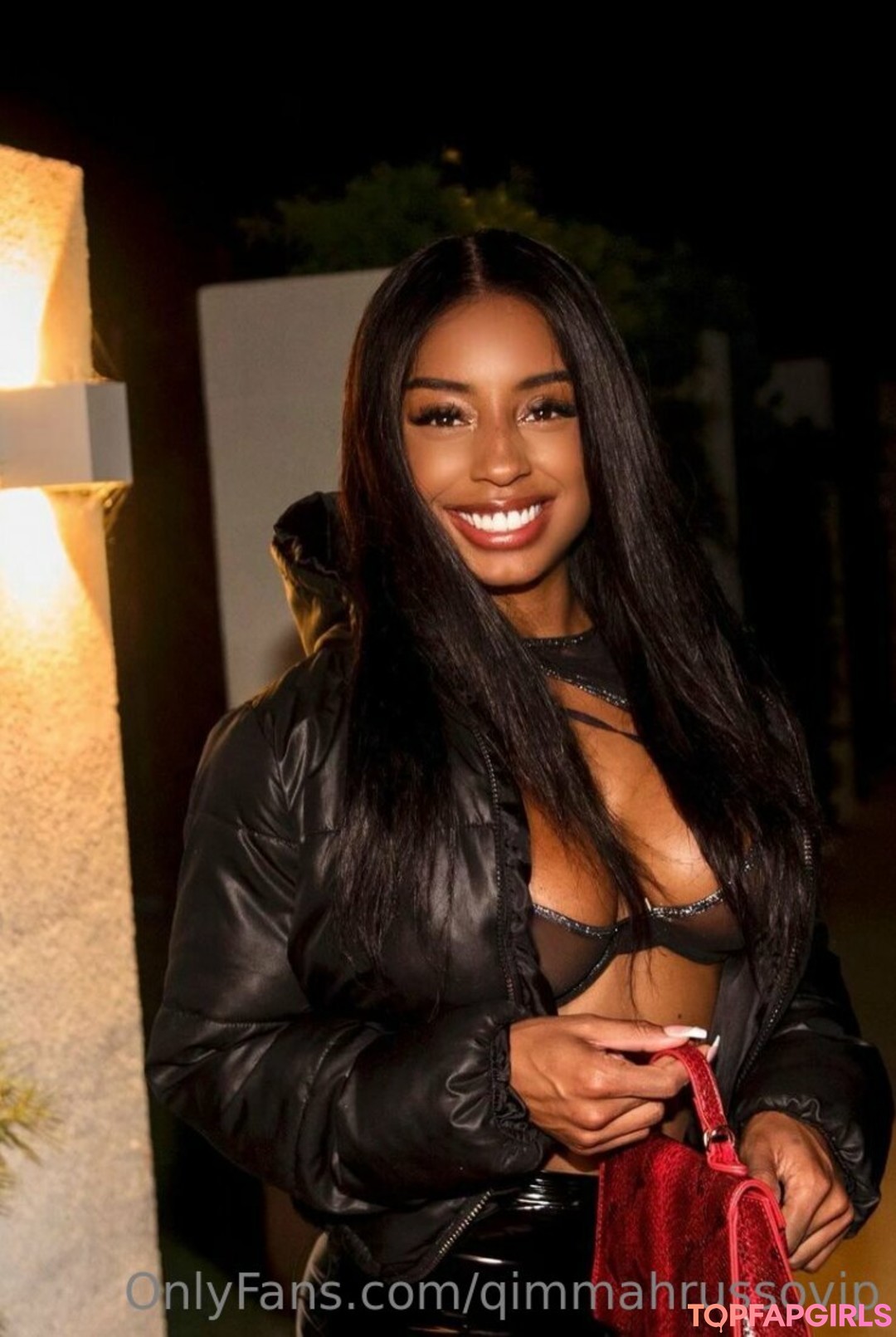 Naakte gelekte OnlyFans-foto van Qimmah Russo #835