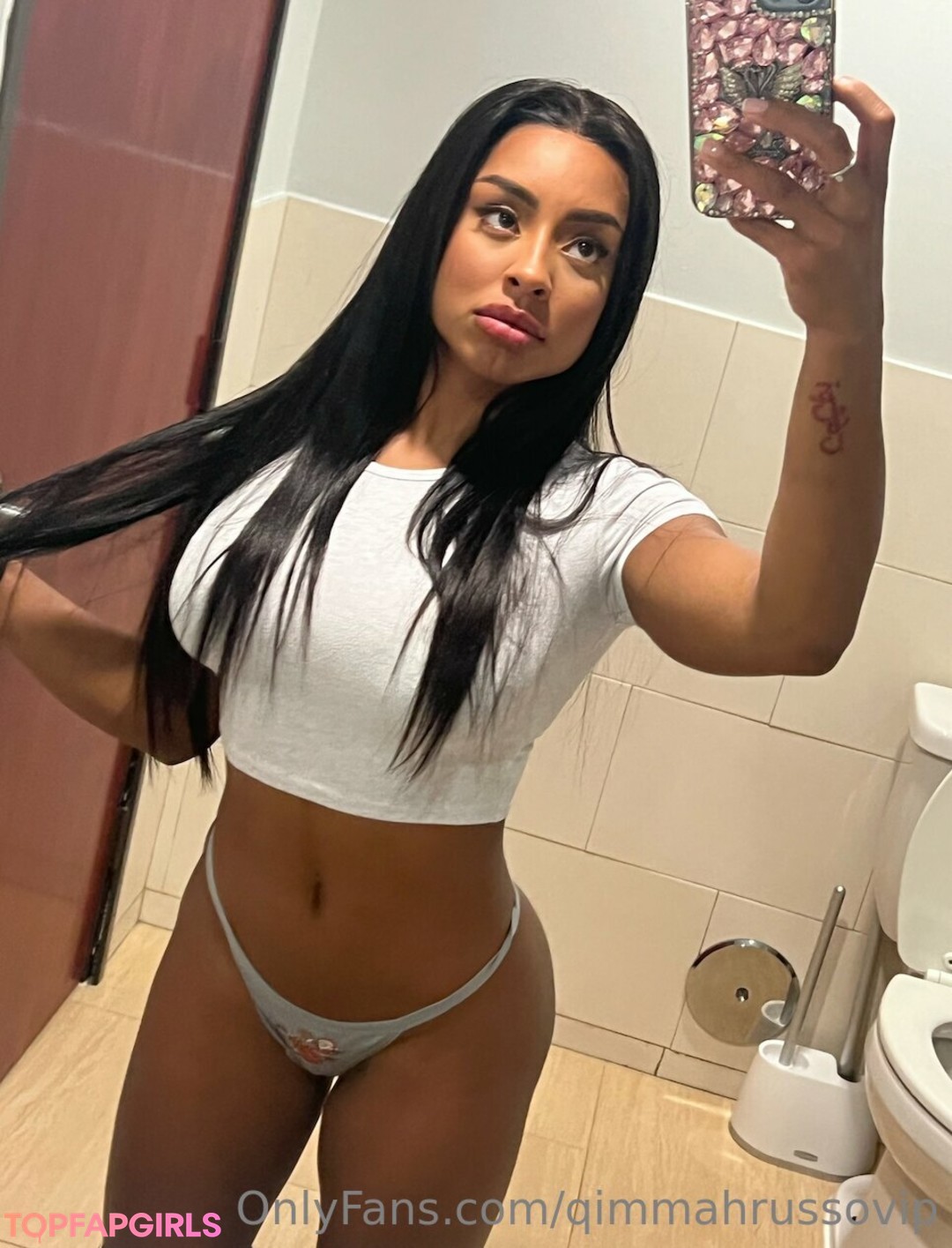 Naakte gelekte OnlyFans-foto van Qimmah Russo #1001