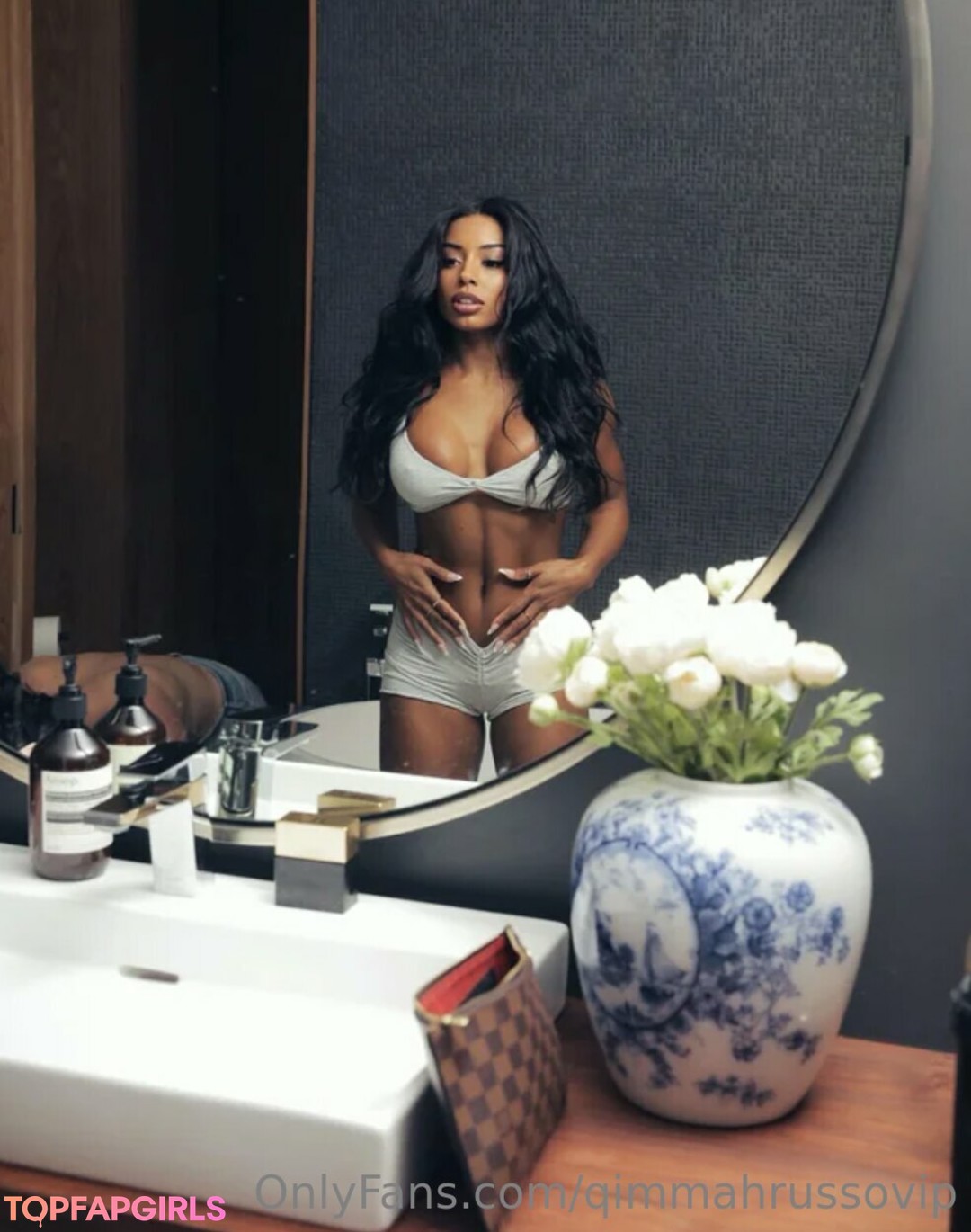 Naakte gelekte OnlyFans-foto van Qimmah Russo #1003