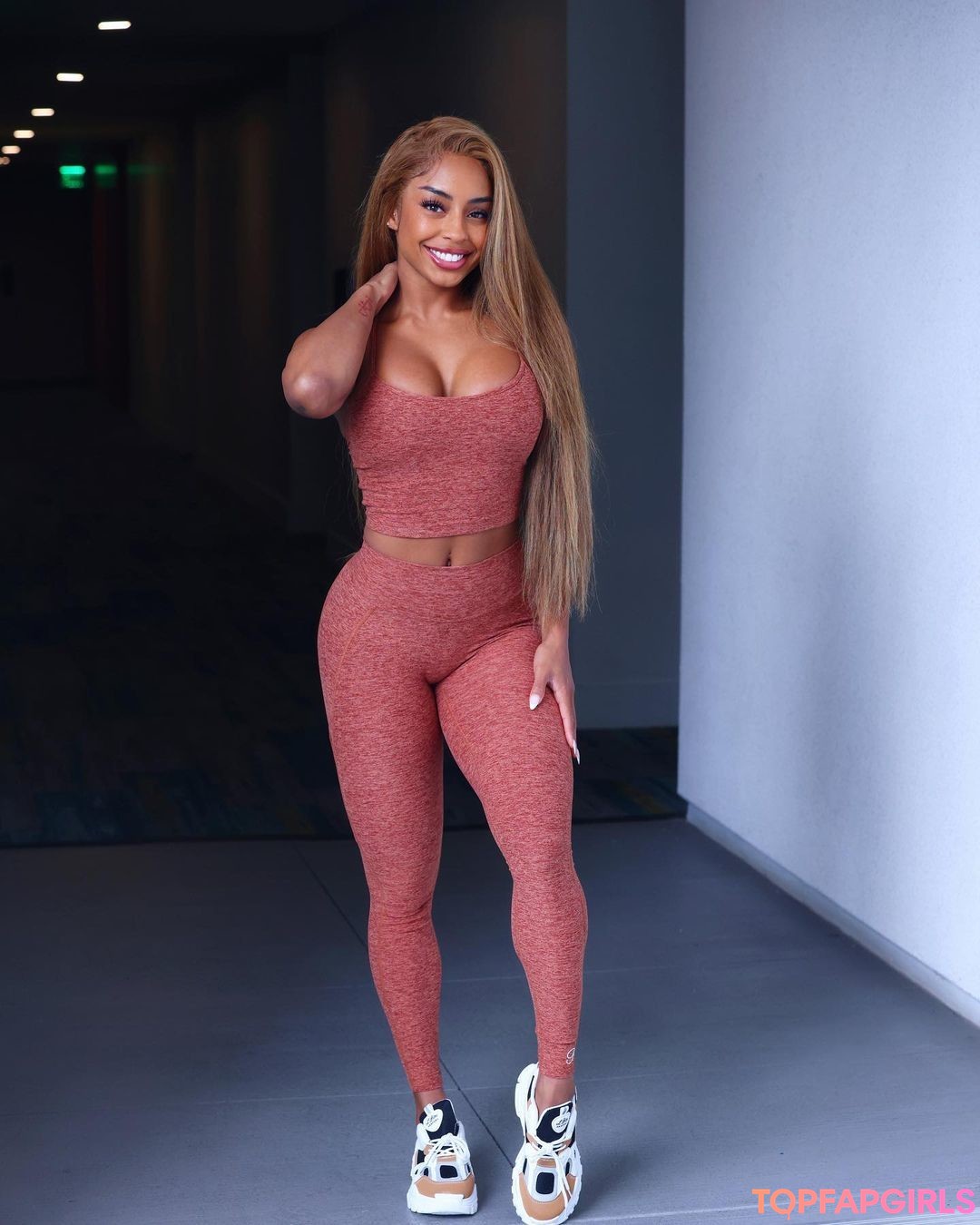 Naakte gelekte OnlyFans-foto van Qimmah Russo #1054