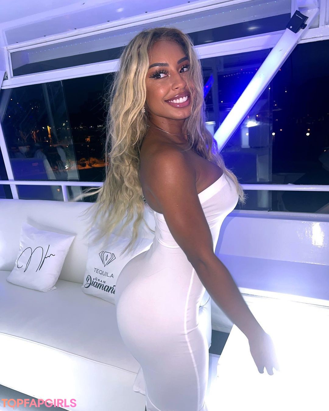 Naakte gelekte OnlyFans-foto van Qimmah Russo #1142