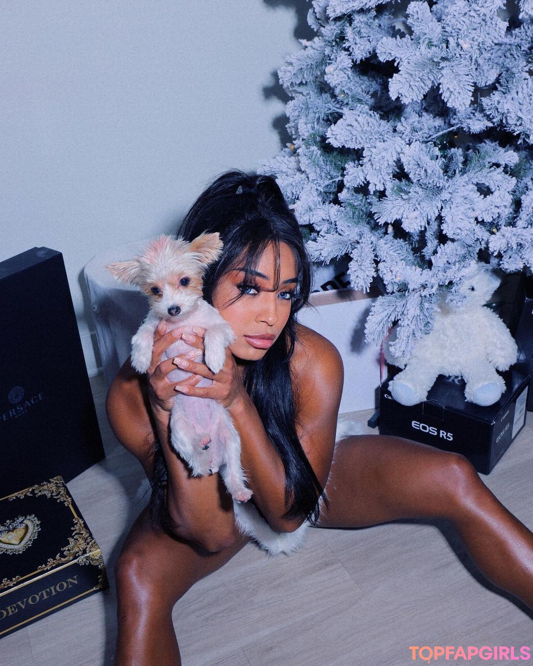 Naakte gelekte OnlyFans-foto van Qimmah Russo #1217