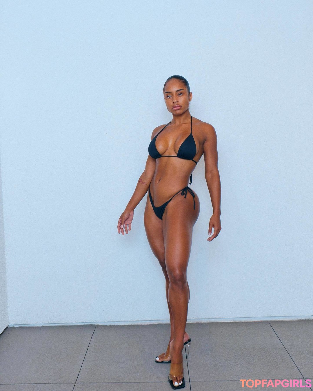 Naakte gelekte OnlyFans-foto van Qimmah Russo #227