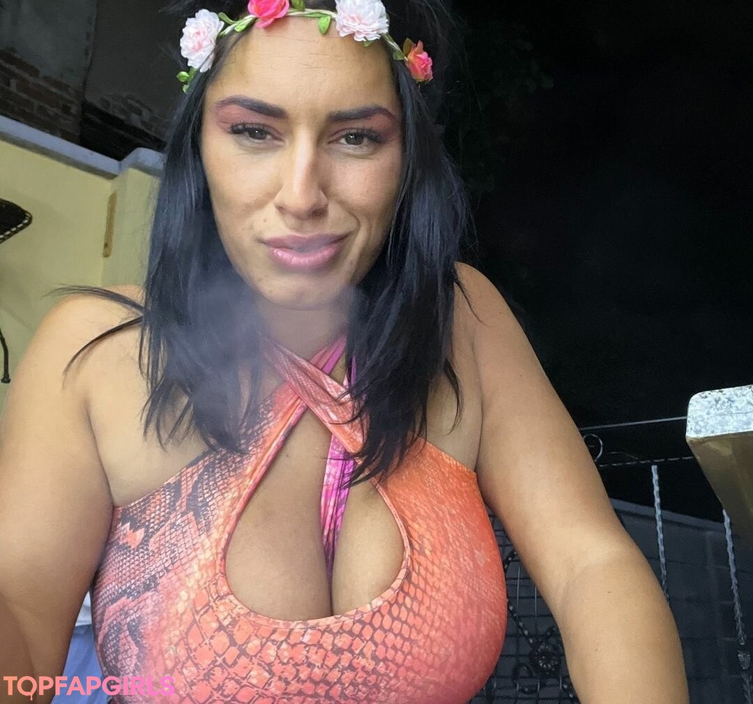 Naakte gelekte OnlyFans-foto van Giulia Daqna #230