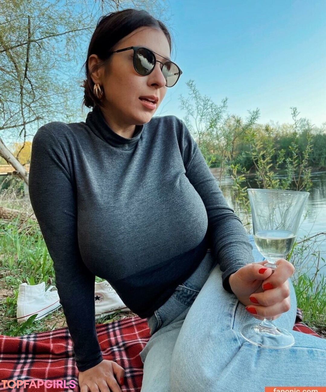 Naakte gelekte OnlyFans-foto van Giulia Daqna #262