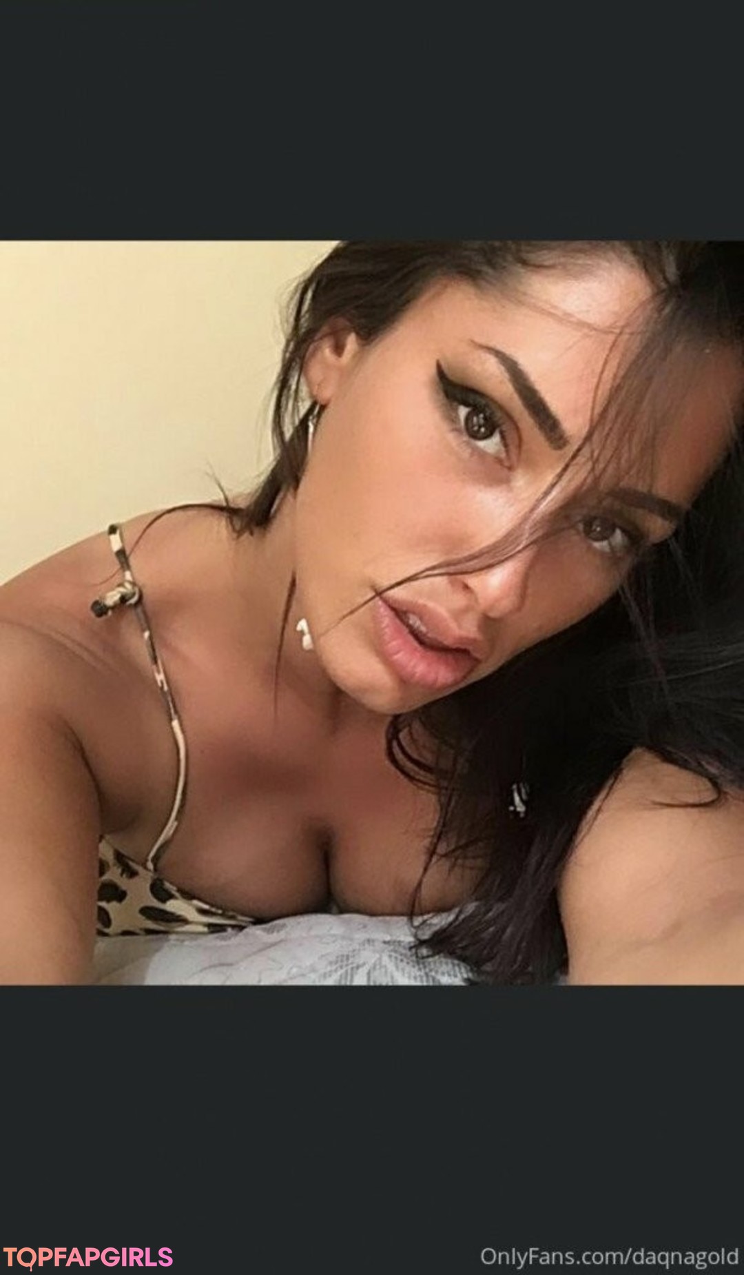 Naakte gelekte OnlyFans-foto van Giulia Daqna #297