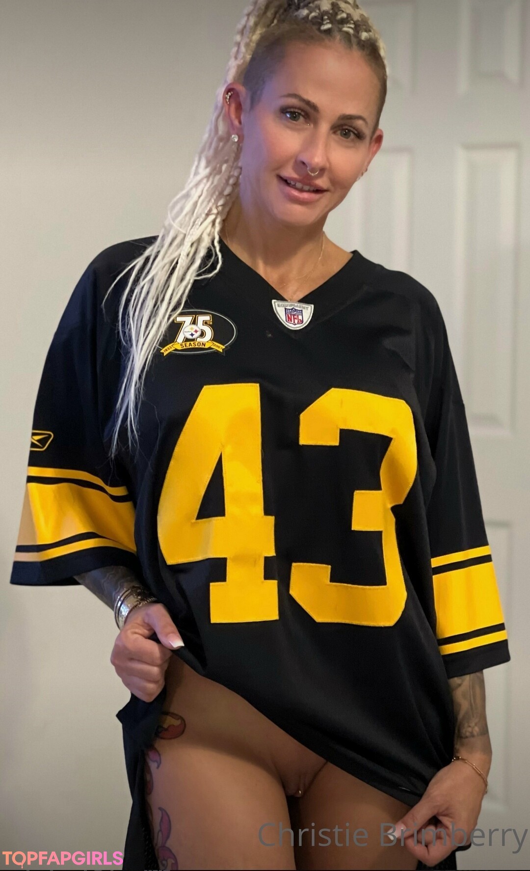 Naakte gelekte OnlyFans-foto van Christie Brimberry #780