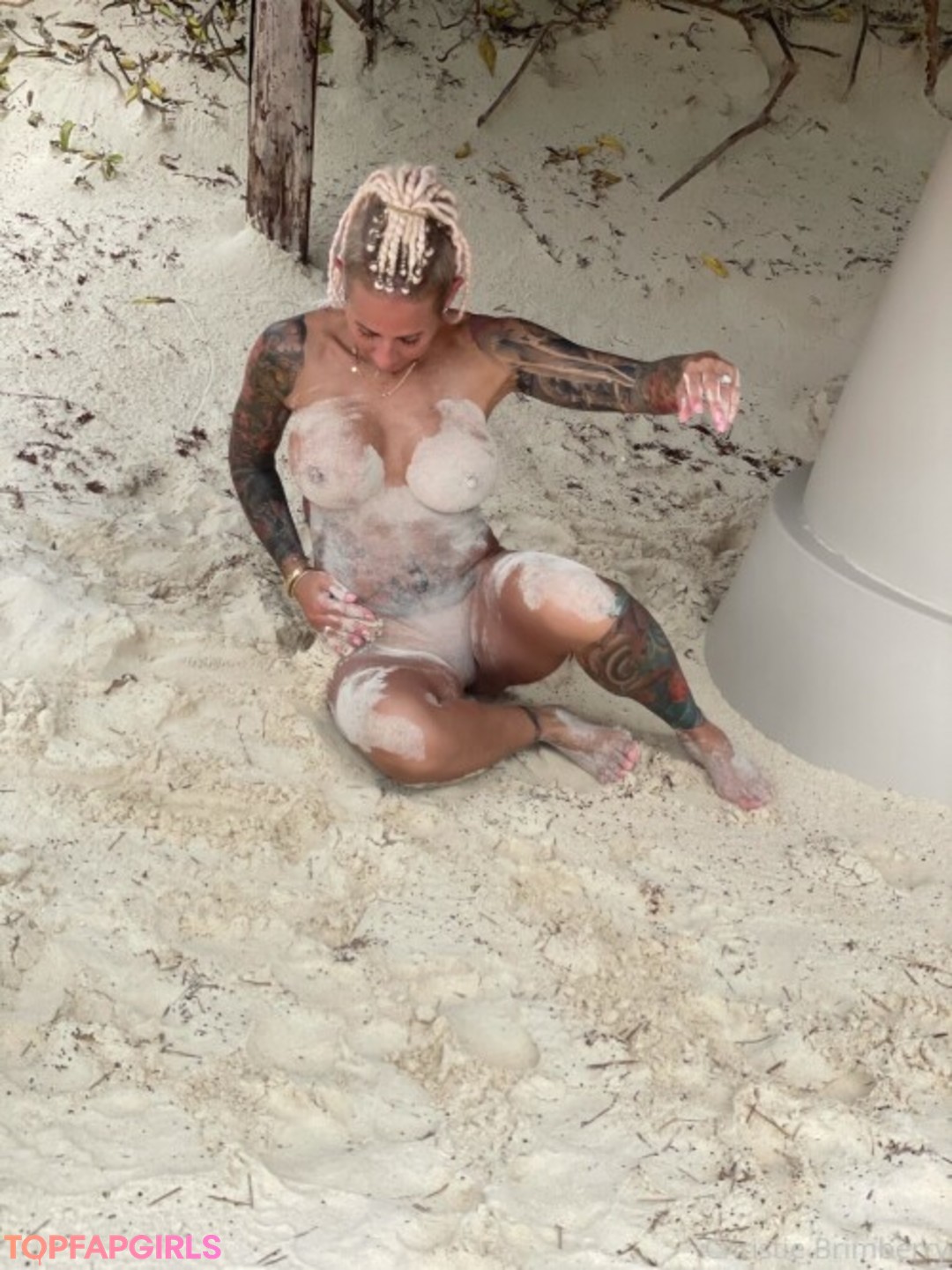 Naakte gelekte OnlyFans-foto van Christie Brimberry #125