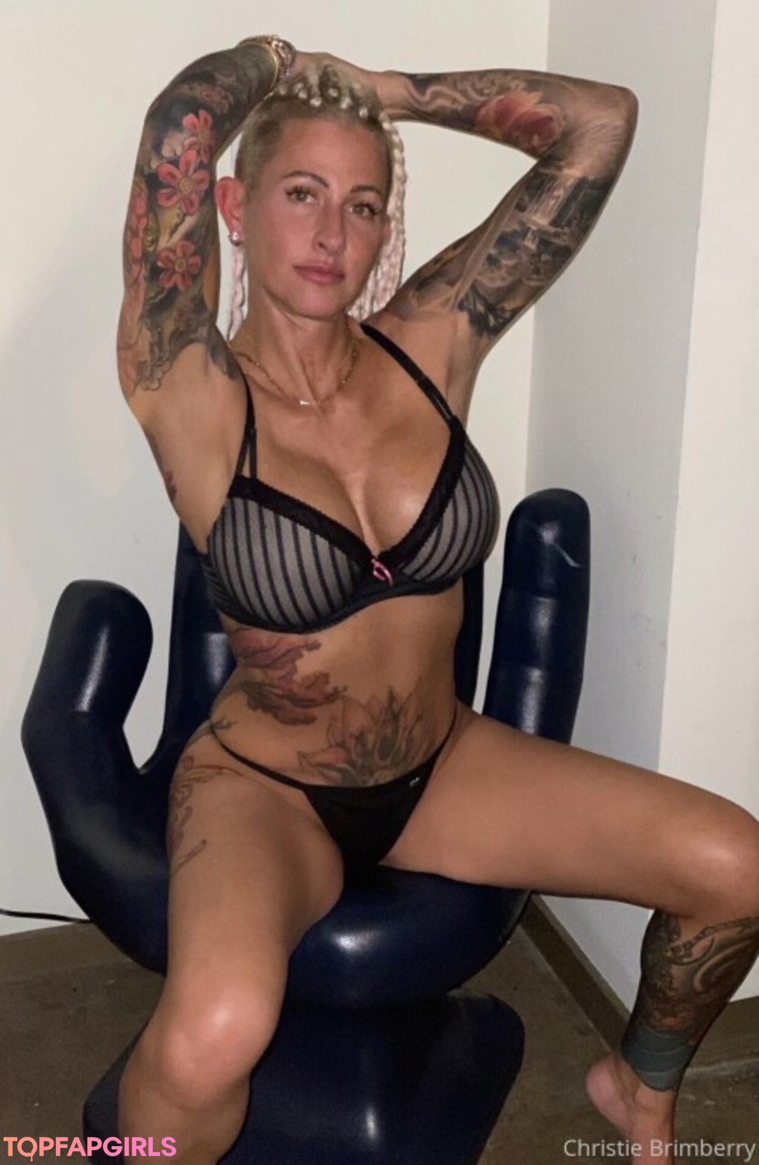 Naakte gelekte OnlyFans-foto van Christie Brimberry #130