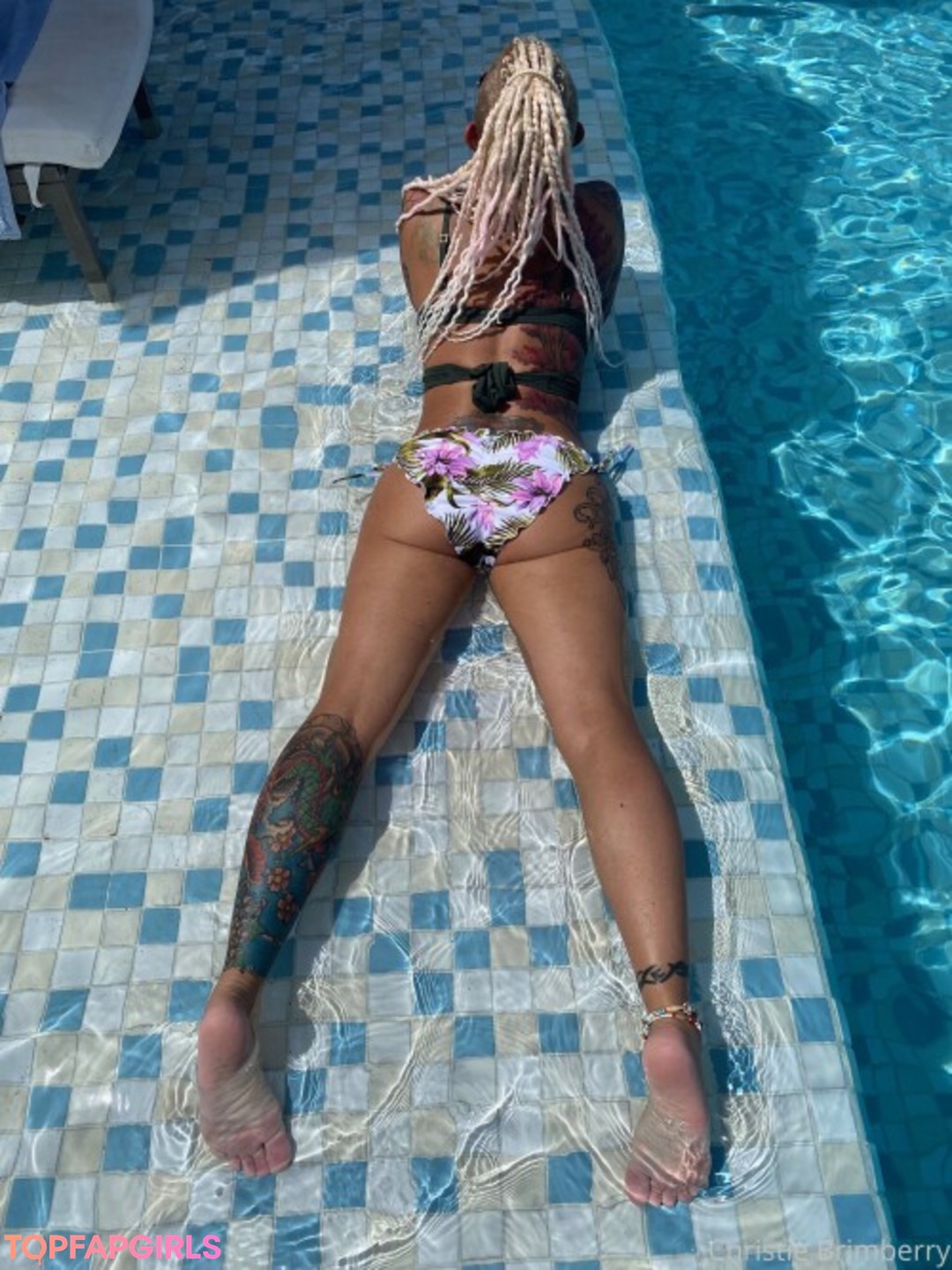 Naakte gelekte OnlyFans-foto van Christie Brimberry #95