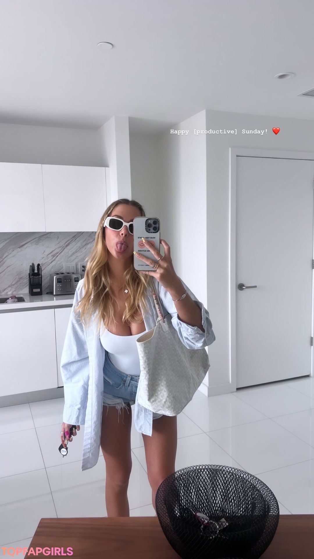 Naakte gelekte OnlyFans-foto van Kiki Passo #344