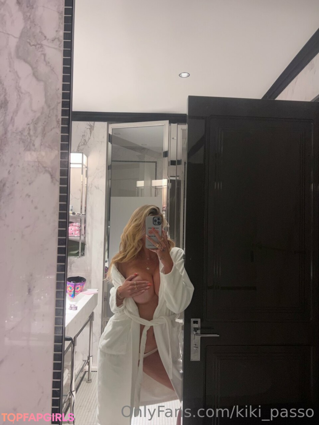 Naakte gelekte OnlyFans-foto van Kiki Passo #505