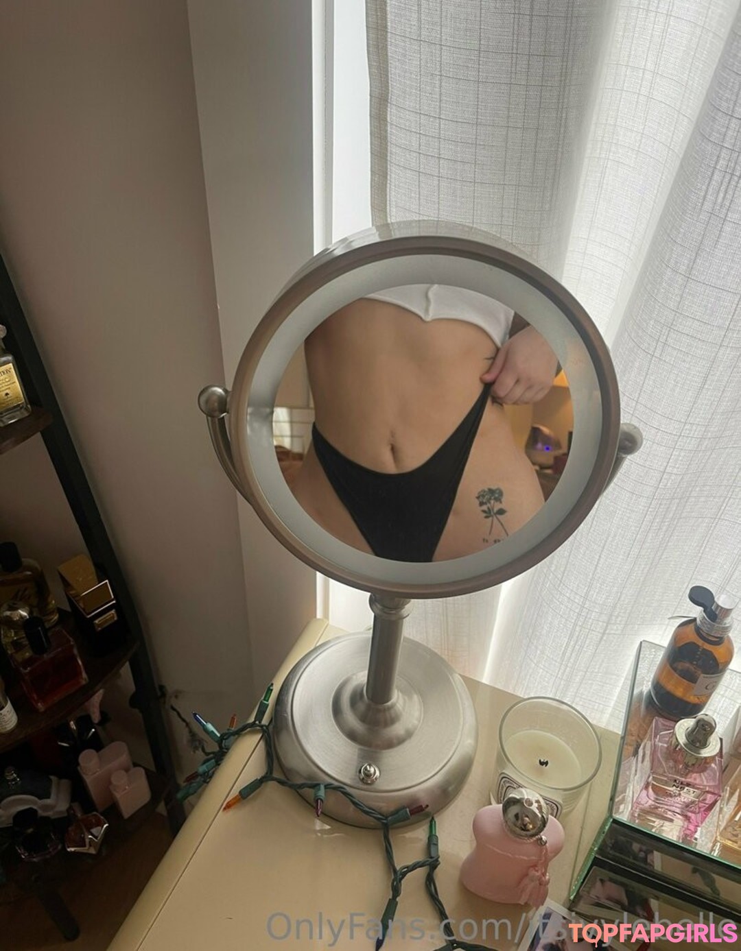 Naakte gelekte OnlyFans-foto van Ivy Lebelle #571