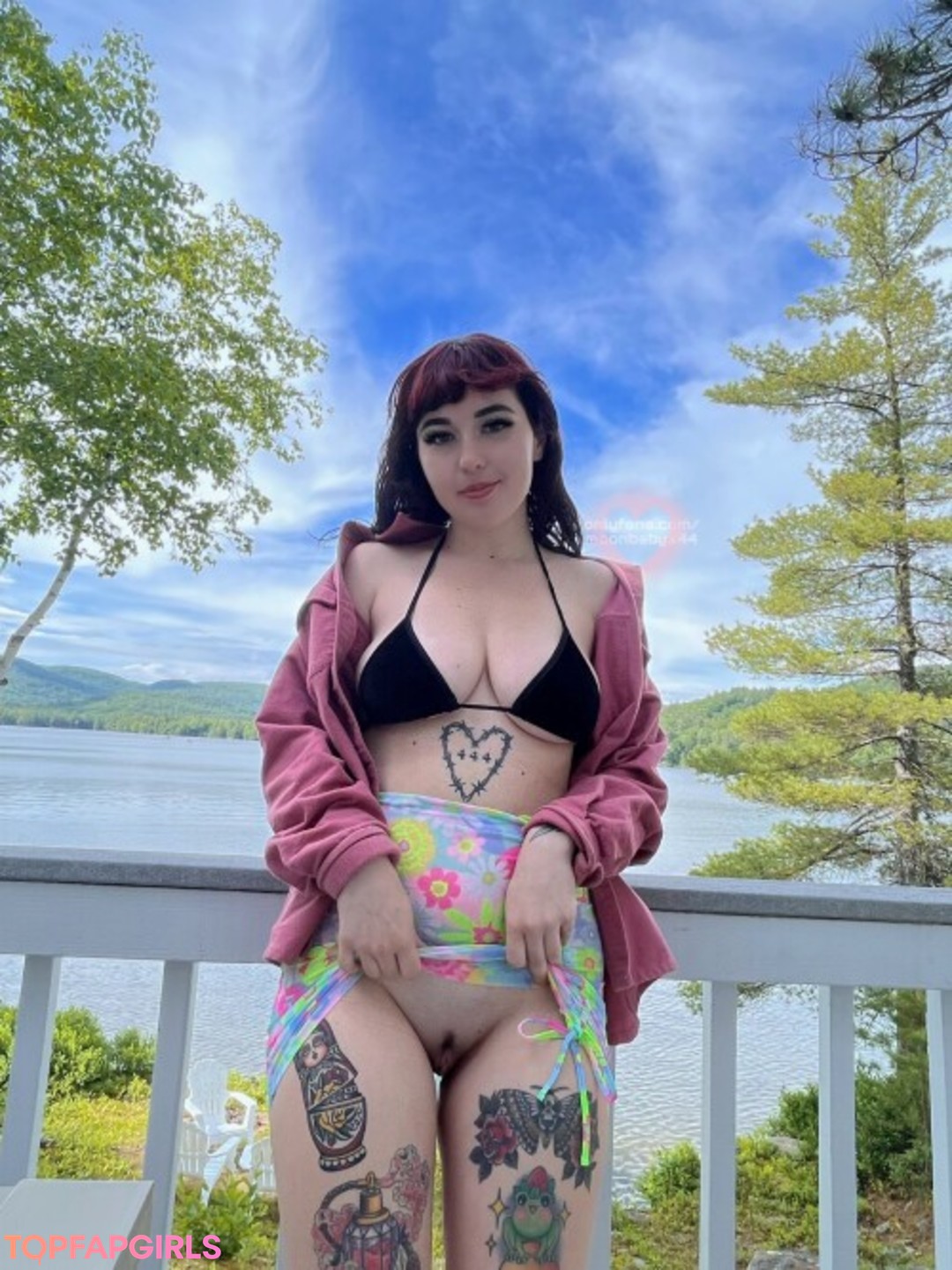 Naakte gelekte OnlyFans-foto van Moonbabyx44 #124