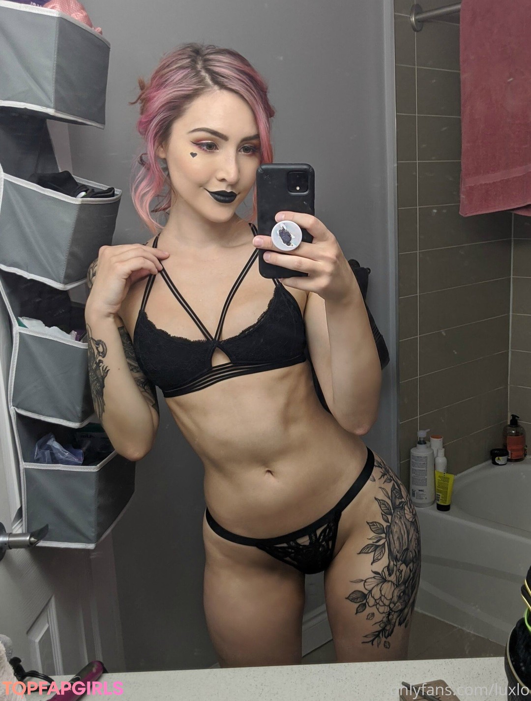 Naakte gelekte OnlyFans-foto van Luxlo #181