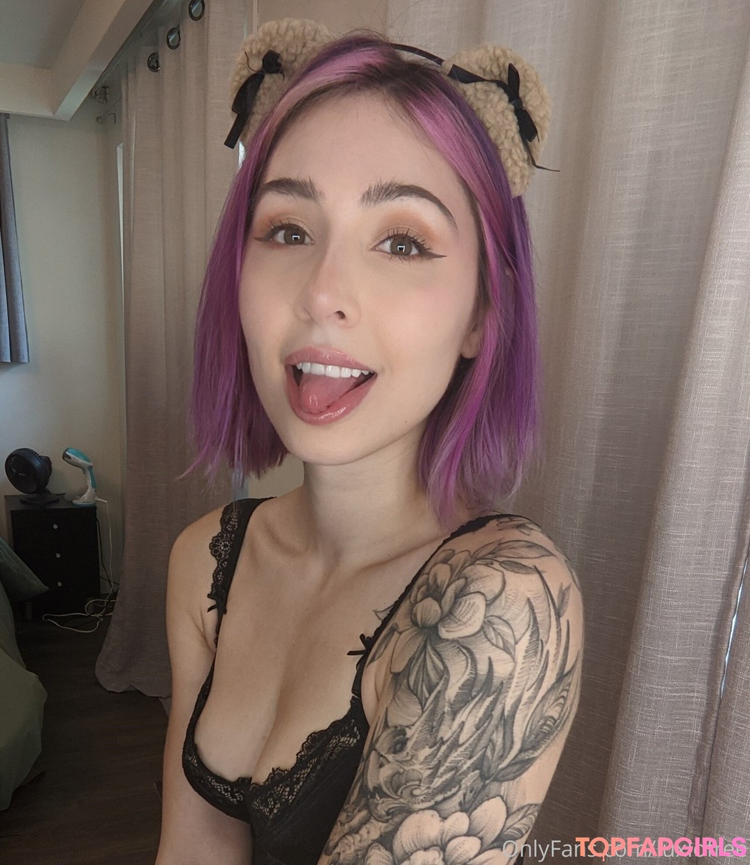 Naakte gelekte OnlyFans-foto van Luxlo #446