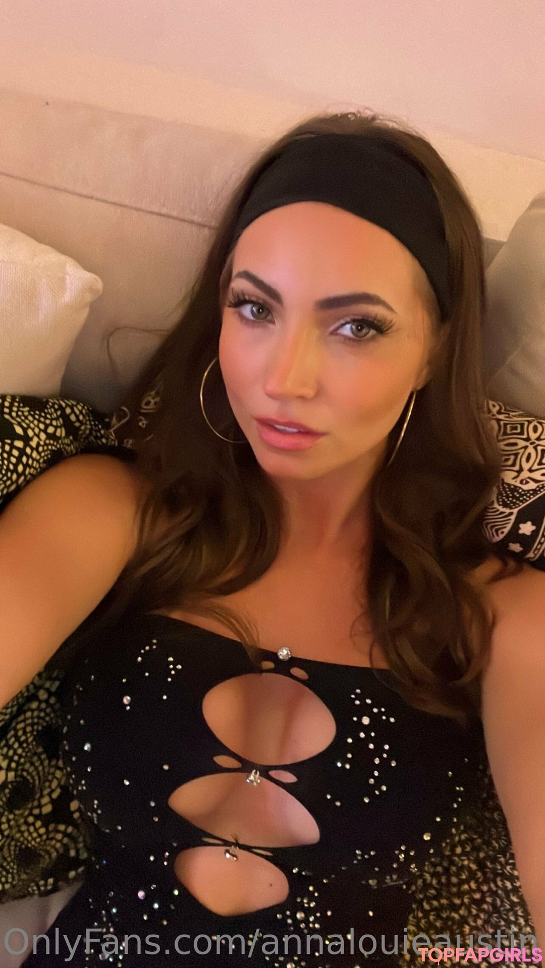 Naakte gelekte OnlyFans-foto van Anna Louise #278