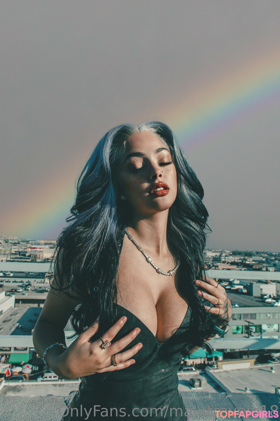Naakte gelekte OnlyFans-foto van Malu Trevejo #299