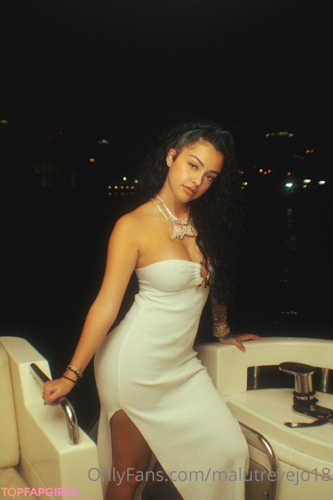 Naakte gelekte OnlyFans-foto van Malu Trevejo #322