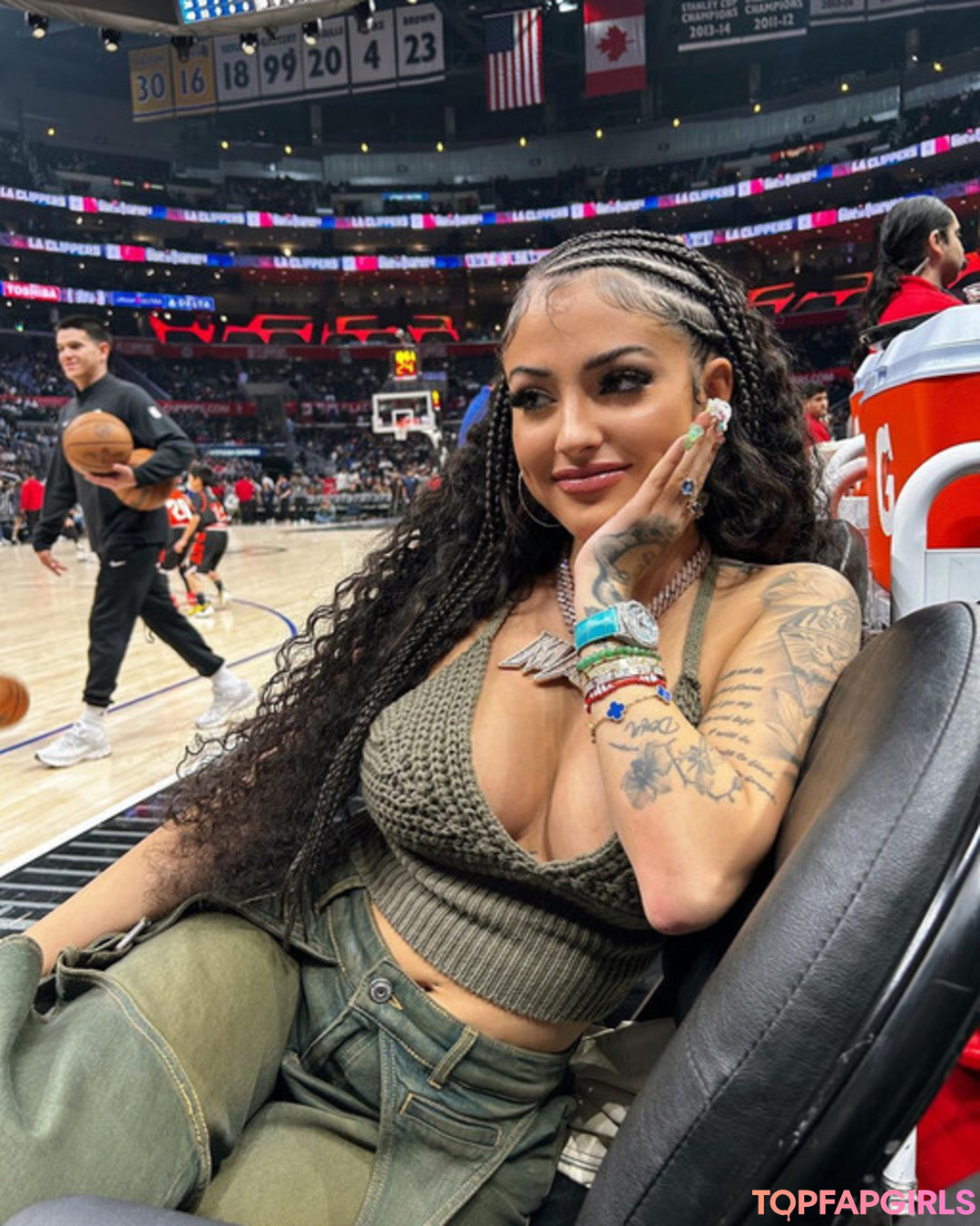 Naakte gelekte OnlyFans-foto van Malu Trevejo #822