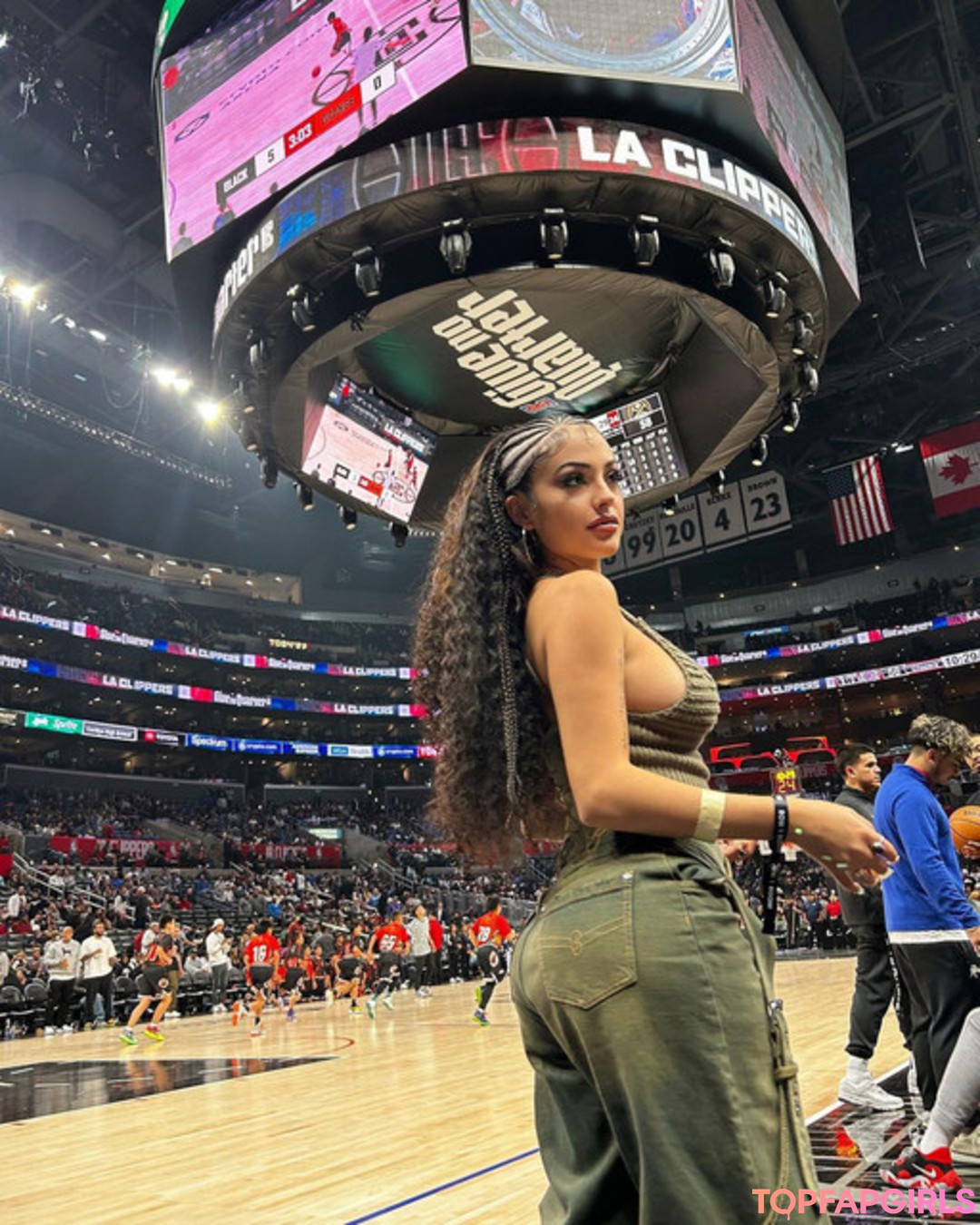 Naakte gelekte OnlyFans-foto van Malu Trevejo #825