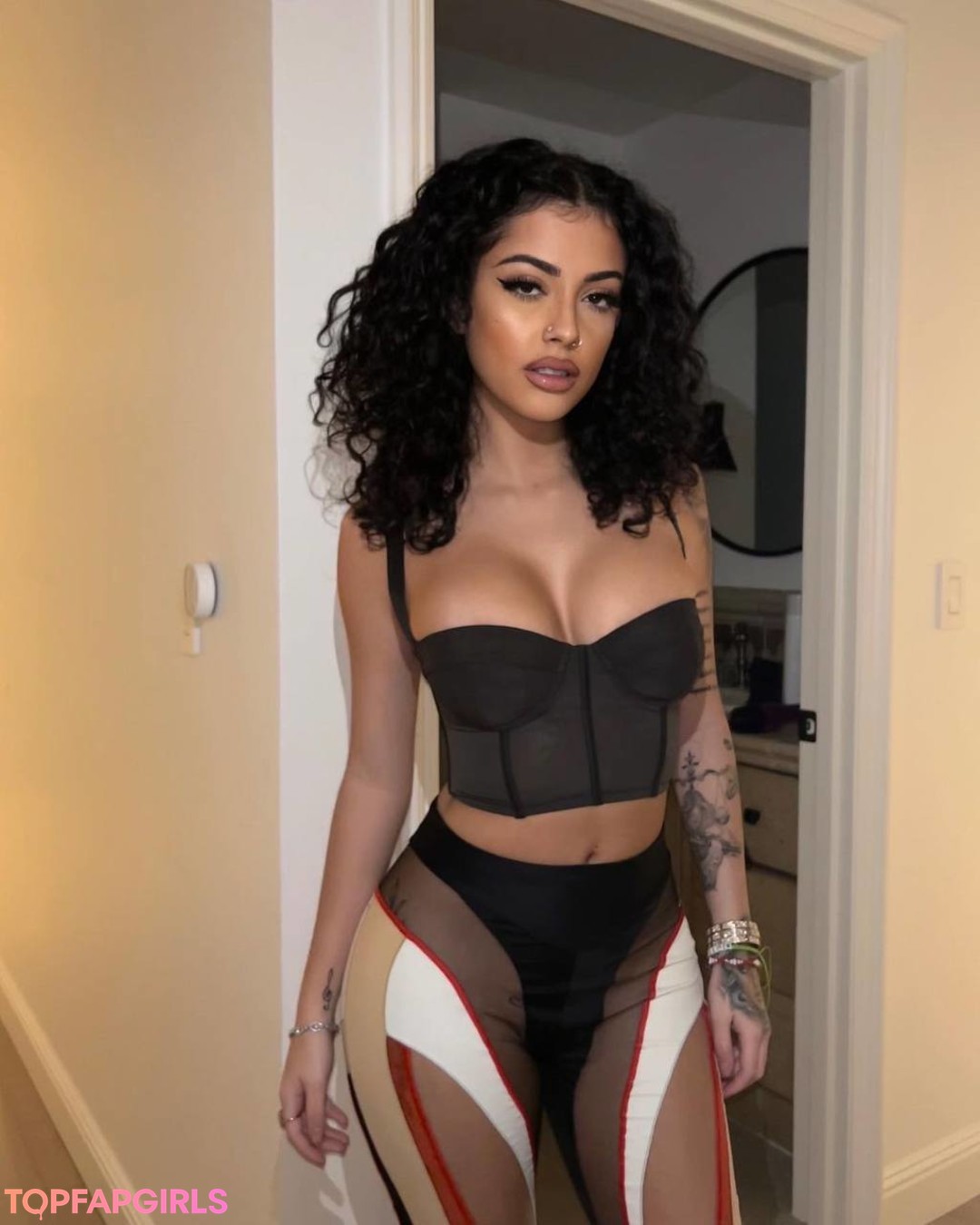 Naakte gelekte OnlyFans-foto van Malu Trevejo #903