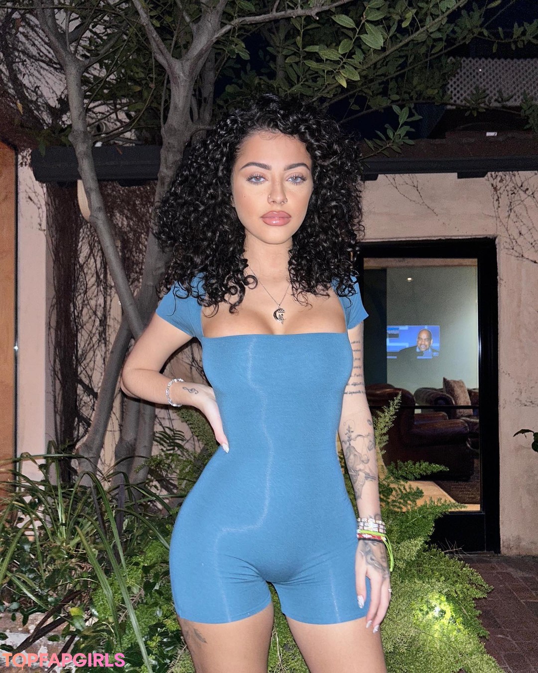 Naakte gelekte OnlyFans-foto van Malu Trevejo #938