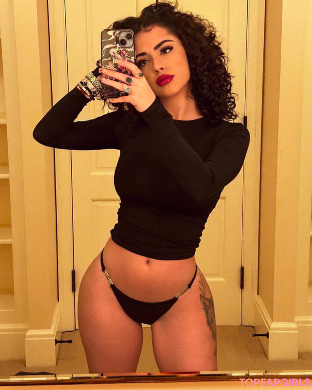 Naakte gelekte OnlyFans-foto van Malu Trevejo #981
