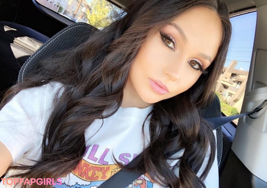 Naakte gelekte OnlyFans-foto van Ariana Marie #740