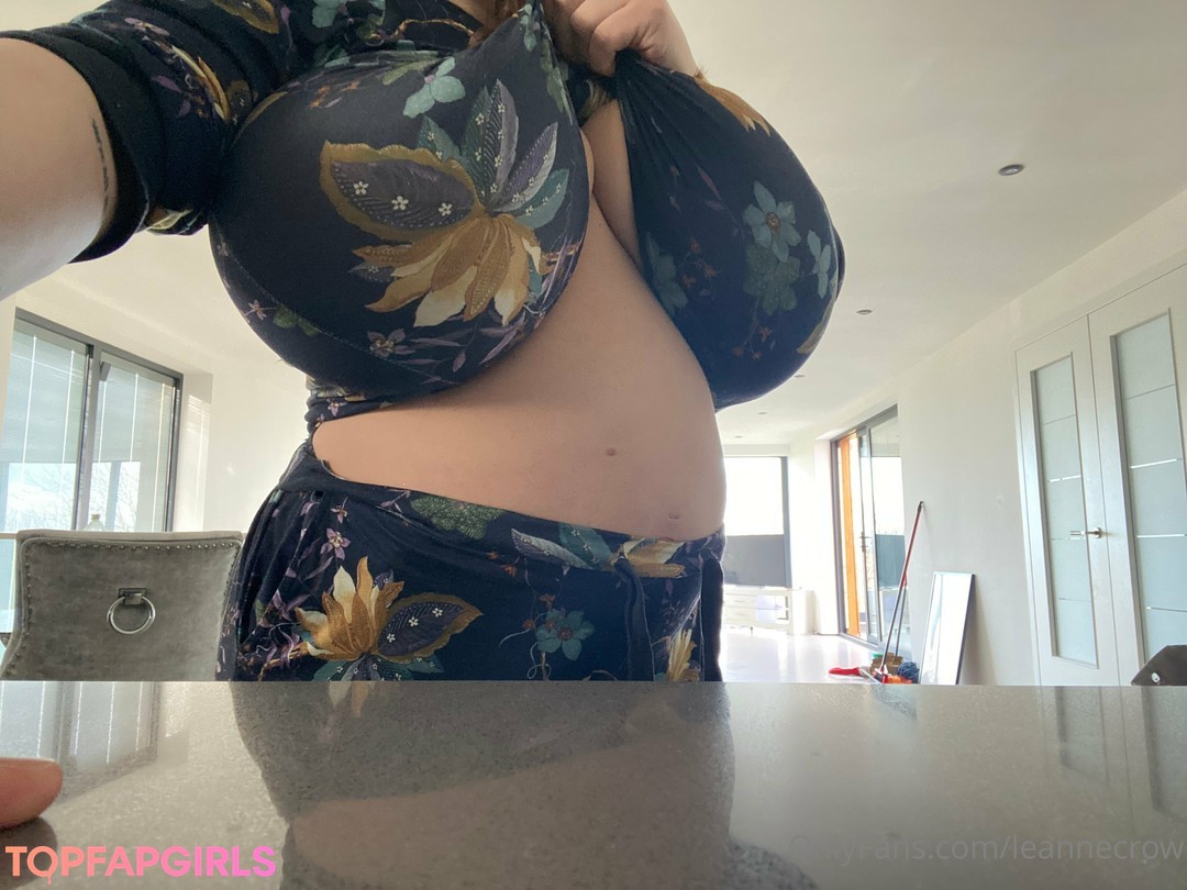 Naakte gelekte OnlyFans-foto van Leanne Crow #357