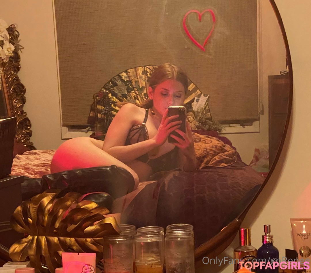 Naakte gelekte OnlyFans-foto van Renee Olstead #564