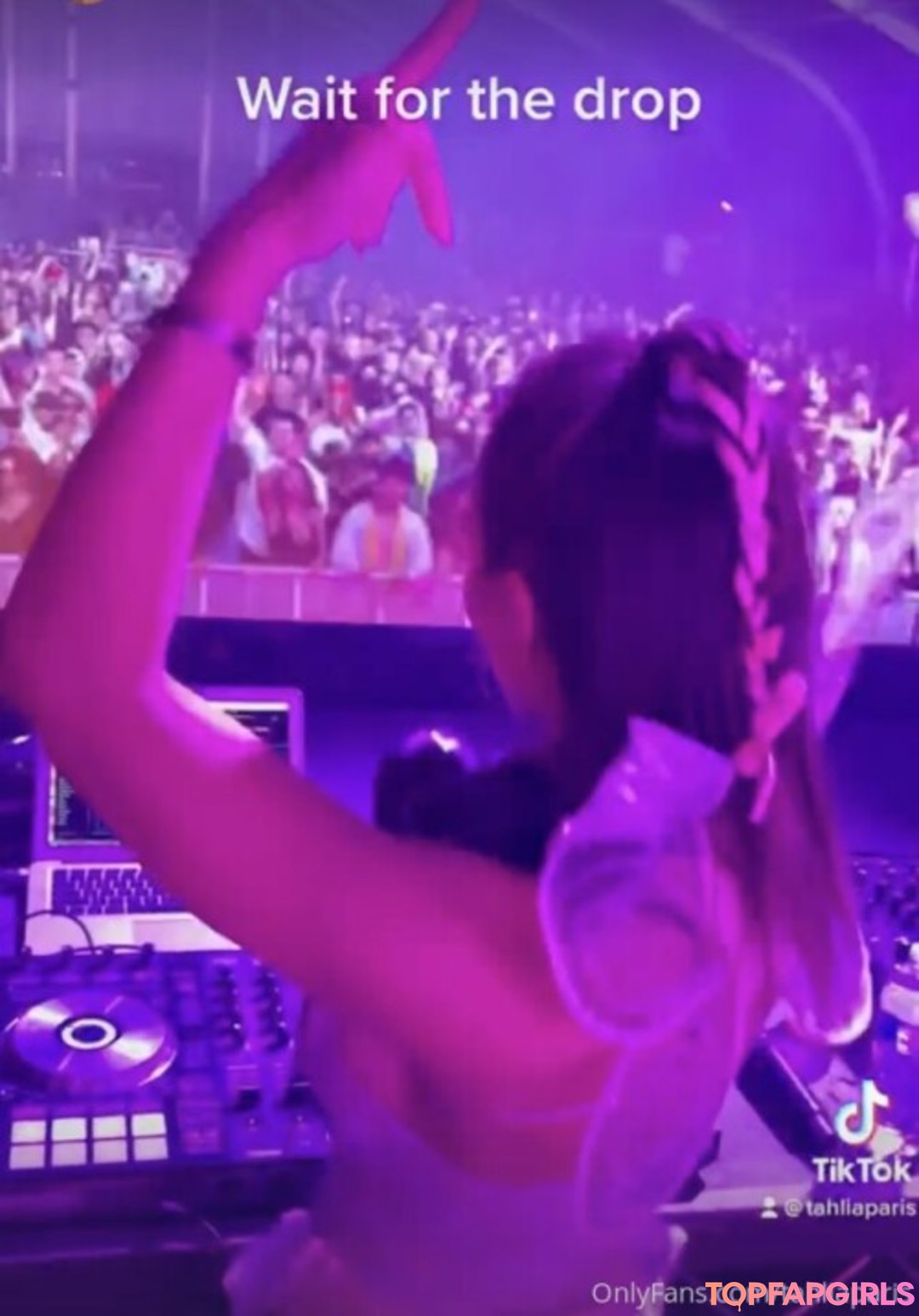 Naakte gelekte OnlyFans-foto van Tahlia Paris #186