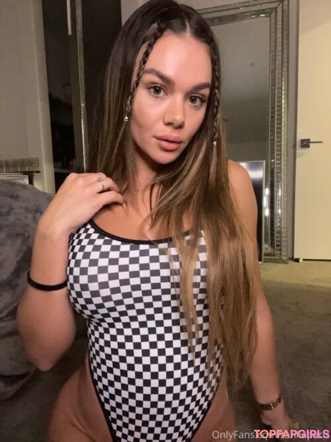 Naakte gelekte OnlyFans-foto van Tahlia Paris #252