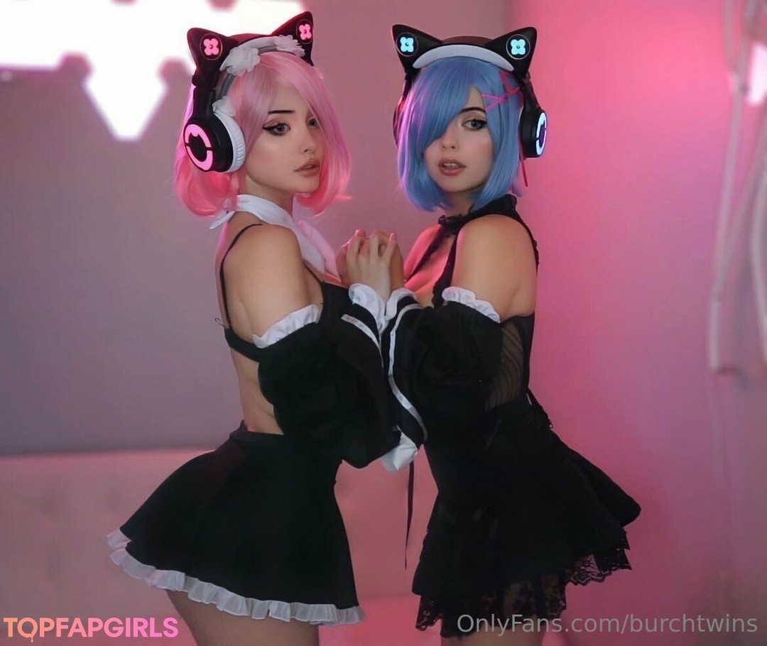 Naakte gelekte OnlyFans-foto van Burch Twins #1390