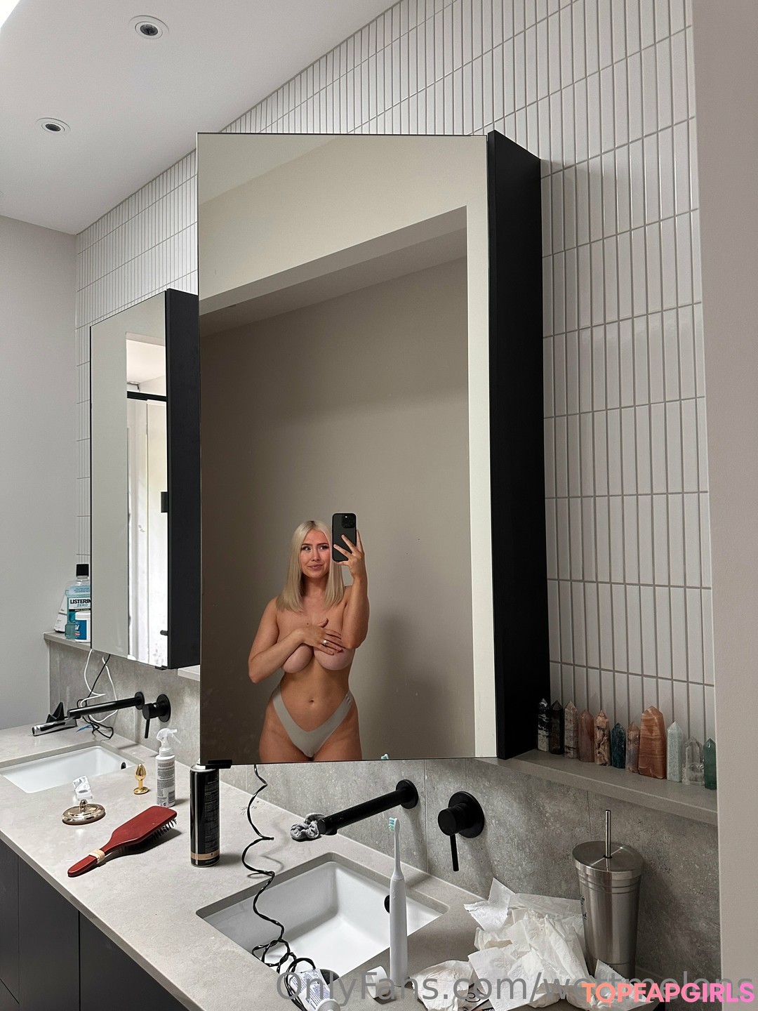 Naakte gelekte OnlyFans-foto van Wettmelons #2686