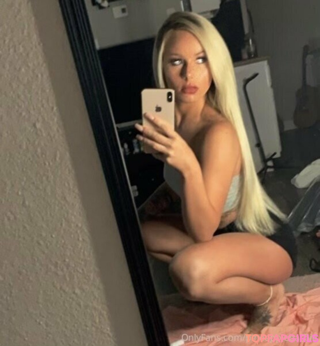 Naakte gelekte OnlyFans-foto van Kylie Screams #43