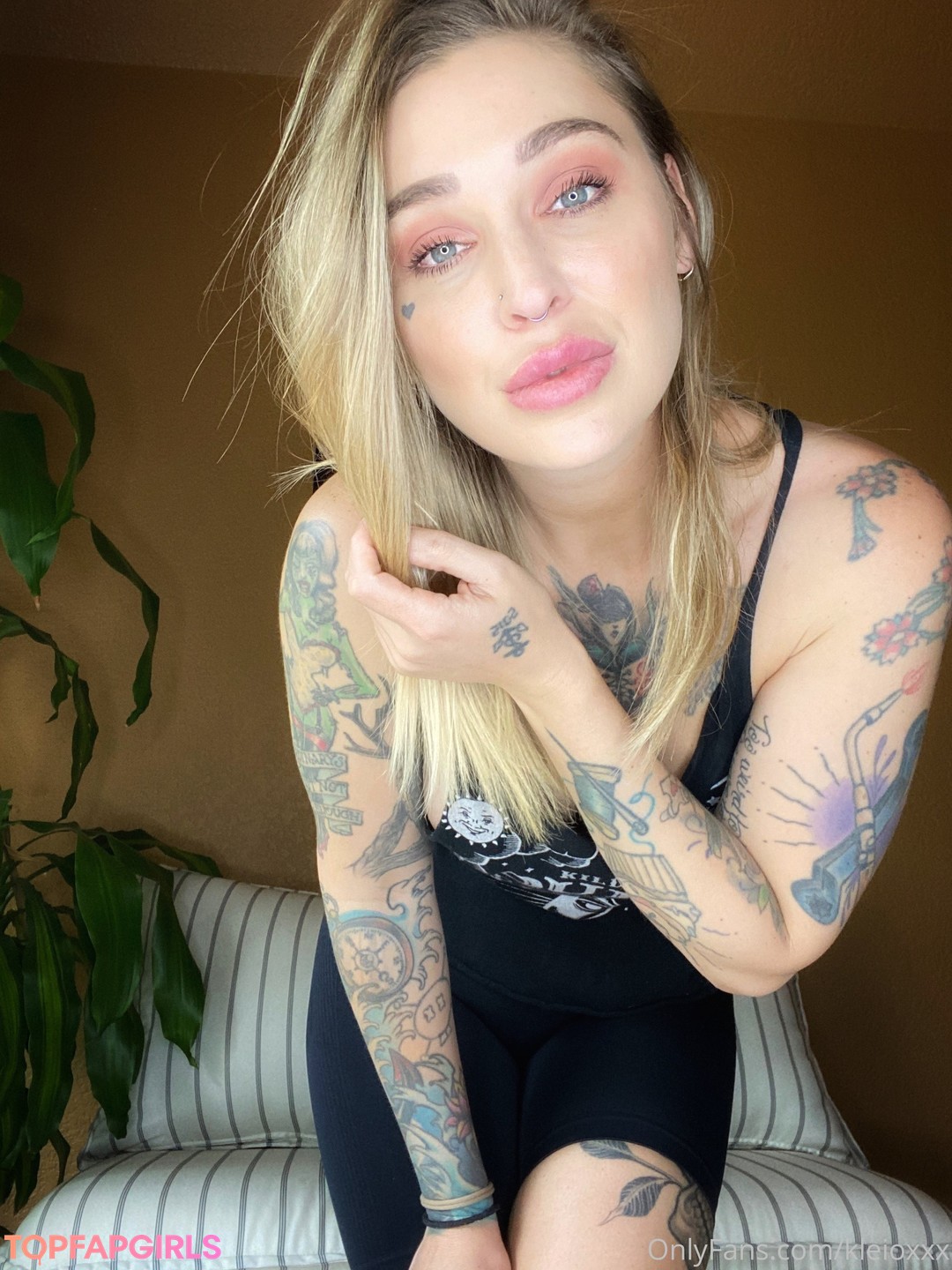 Naakte gelekte OnlyFans-foto van Kleio Valentien #704