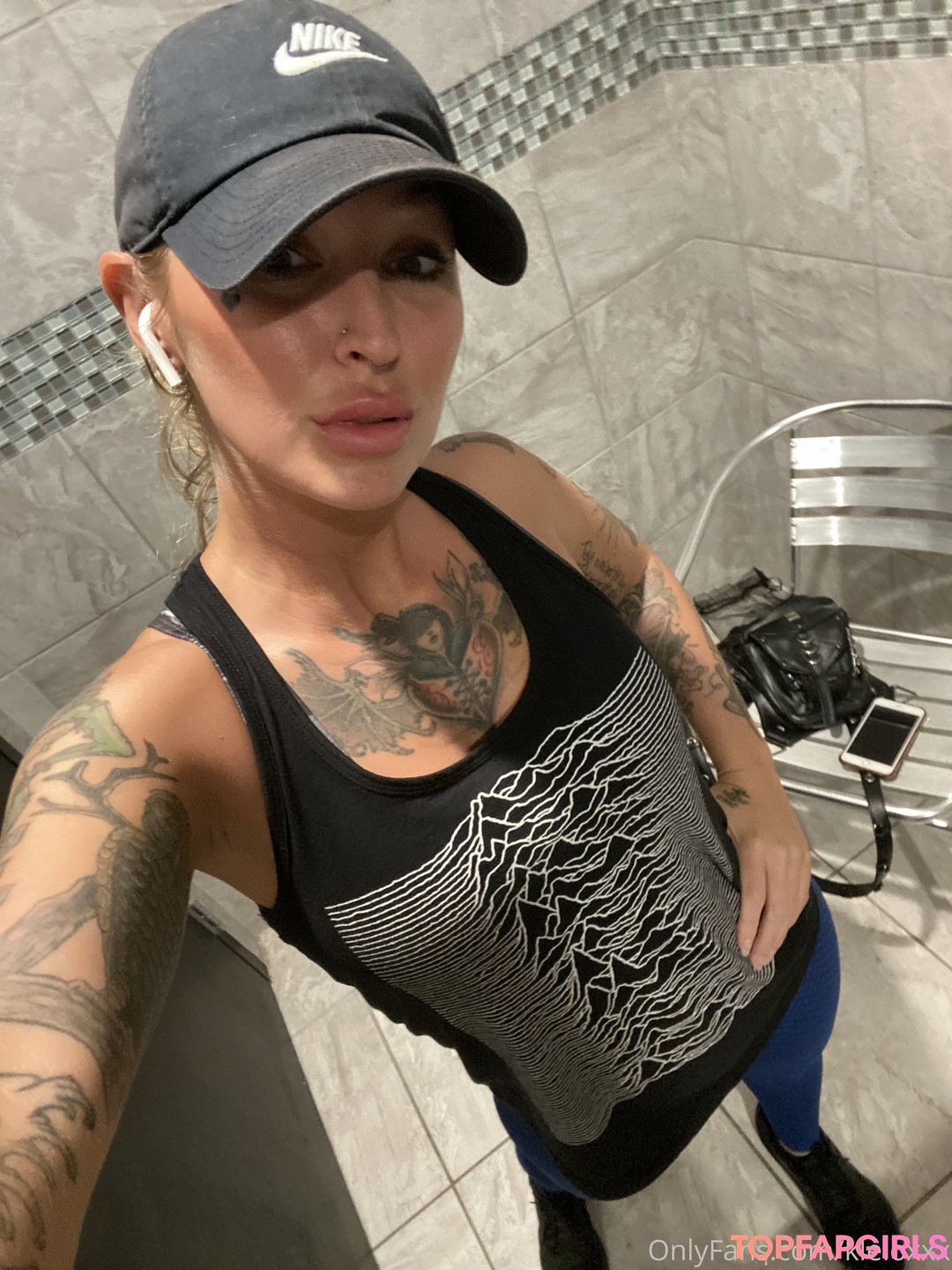 Naakte gelekte OnlyFans-foto van Kleio Valentien #198