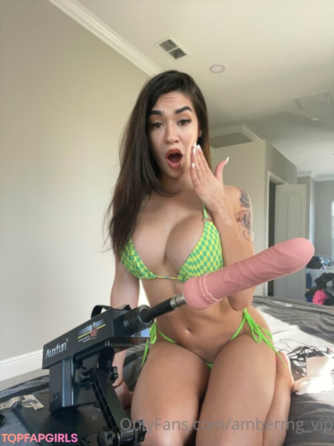 Naakte gelekte OnlyFans-foto van Amber Marie #821