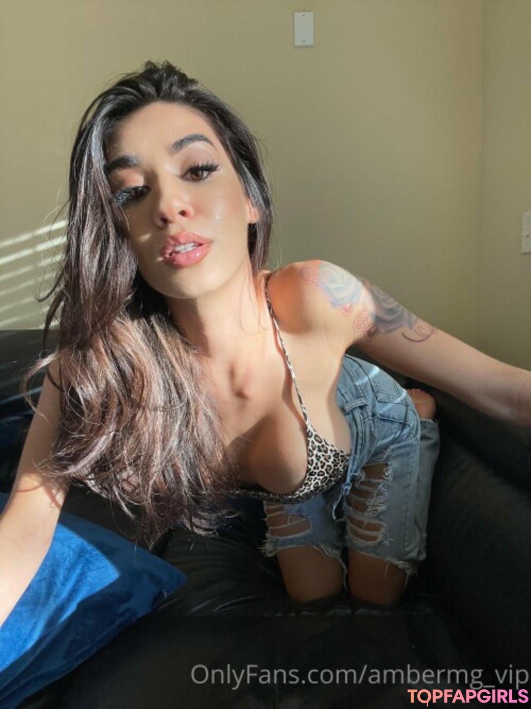 Naakte gelekte OnlyFans-foto van Amber Marie #96