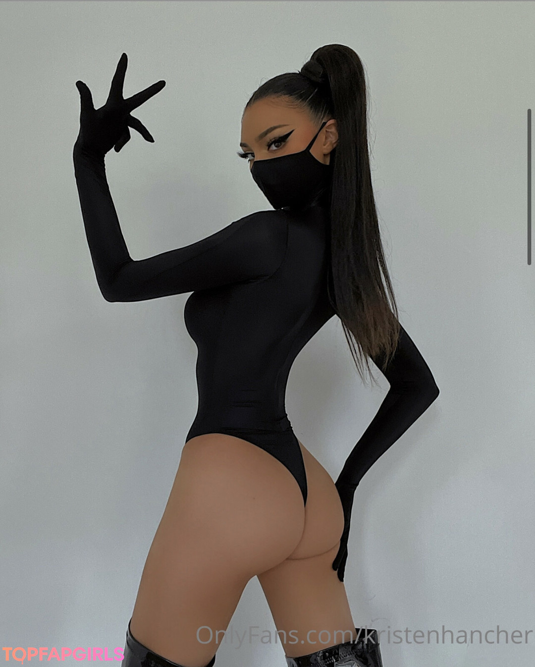 Naakte gelekte OnlyFans-foto van Kristen Hancher #400