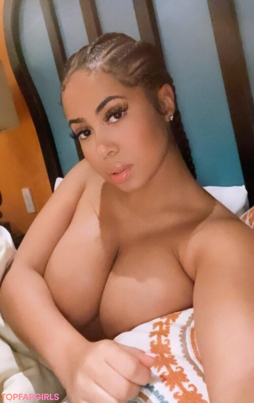 Naakte gelekte OnlyFans-foto van Yasmine Lopez #16