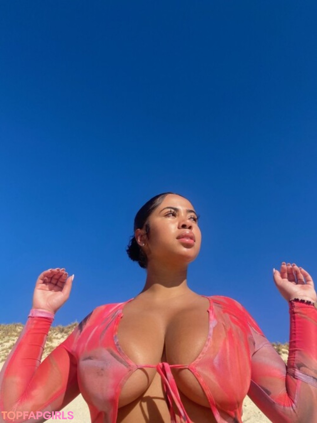 Naakte gelekte OnlyFans-foto van Yasmine Lopez #165