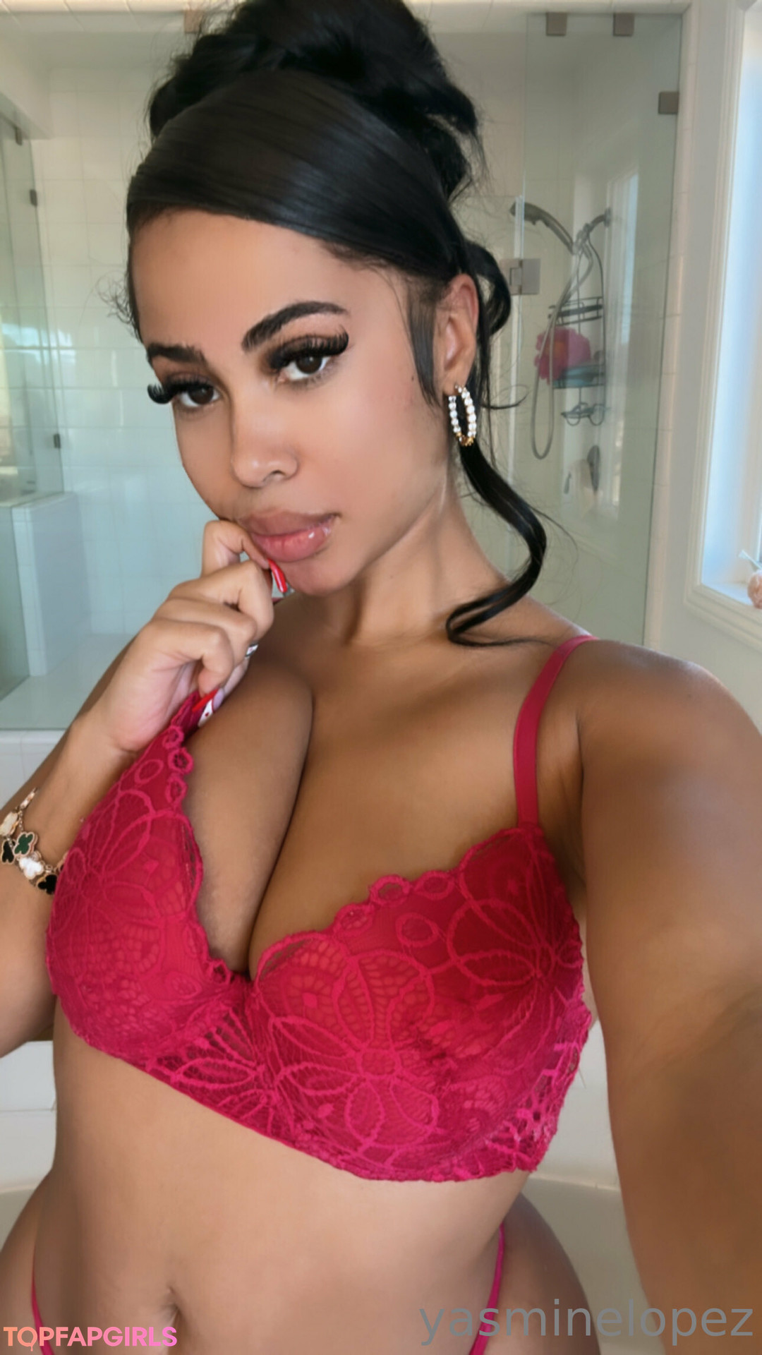 Naakte gelekte OnlyFans-foto van Yasmine Lopez #201